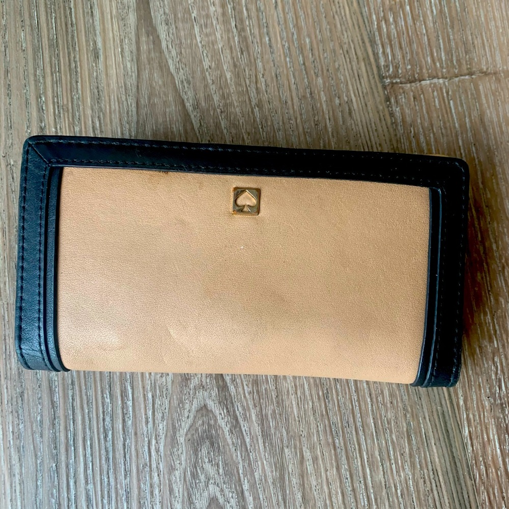 Kate Spade bi-fold wallet